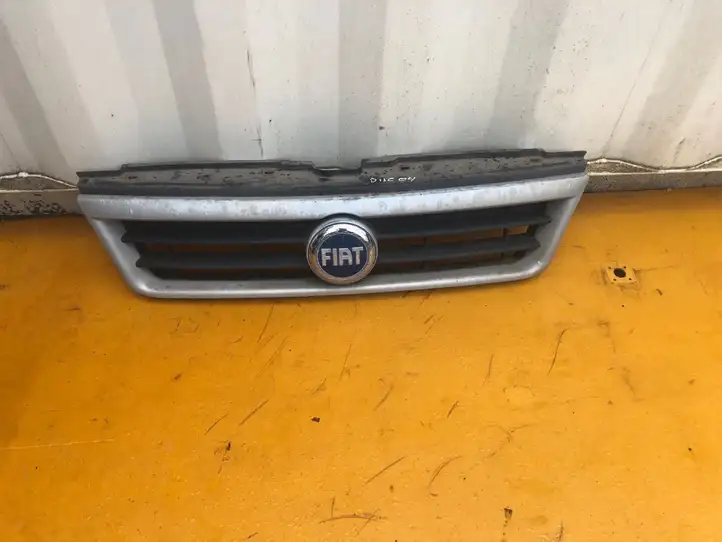 Fiat Ducato (2002 - 2006) 71735436 Передняя решетка — фото 1