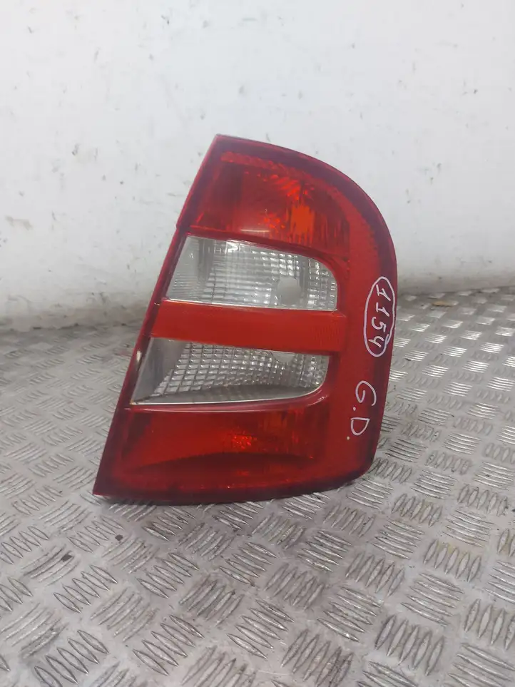 Skoda Fabia Mk1 (6Y) (1999 - 2007) ZSB6Y6945096B Задний фонарь в кузове — фото 1