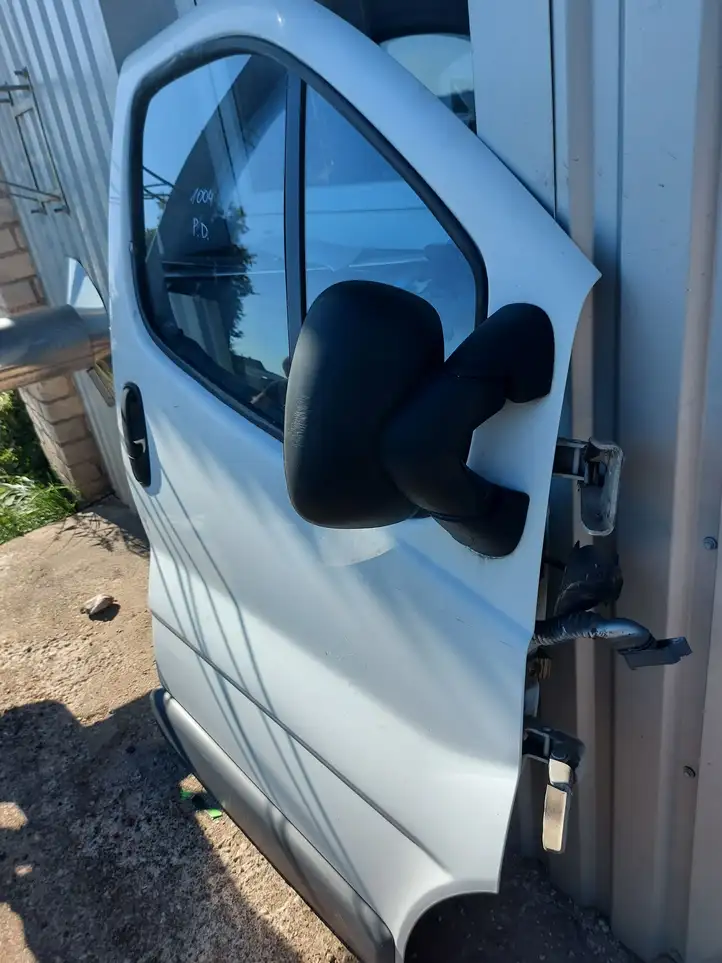 Opel Vivaro (2001 - 2006) Дверь — фото 3