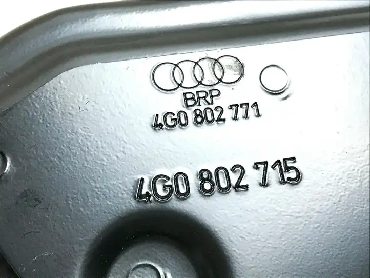 Audi A6 C7 (2011 - 2014) 4G0802715 Держатель аккумулятора — фото 3