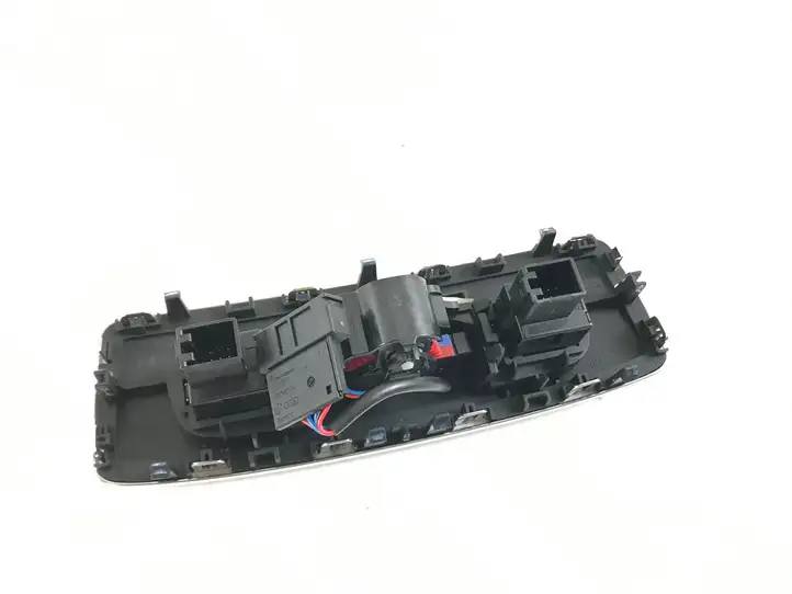 Audi A6 C7 (2011 - 2014) 4G0863351A Включатель обогрева — фото 3