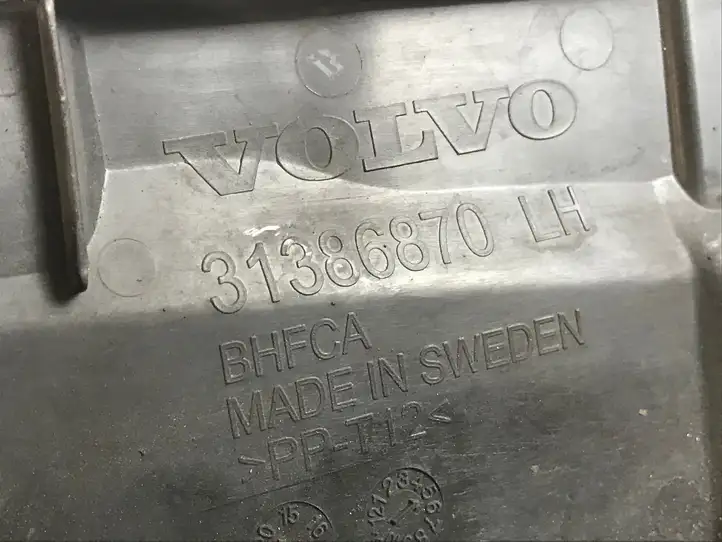 Volvo S90, V90 (2016 - 2020) 31386870 Прочие внешние детали — фото 3