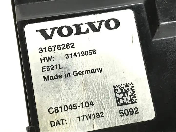 Volvo S90, V90 (2016 - 2020) 31676282 Блок управления крышкой багажника — фото 3