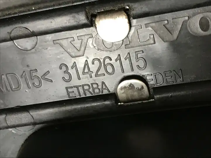 Volvo S90, V90 (2016 - 2020) 31426115 Отделка порога багажника — фото 5