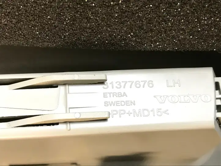 Volvo S90, V90 (2016 - 2020) 31377676 Верхняя обшивка стойки D — фото 6