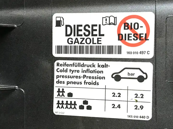 Volkswagen Golf VI (2009 - 2013) 1K9809857 Крышка топливного бака — фото 6