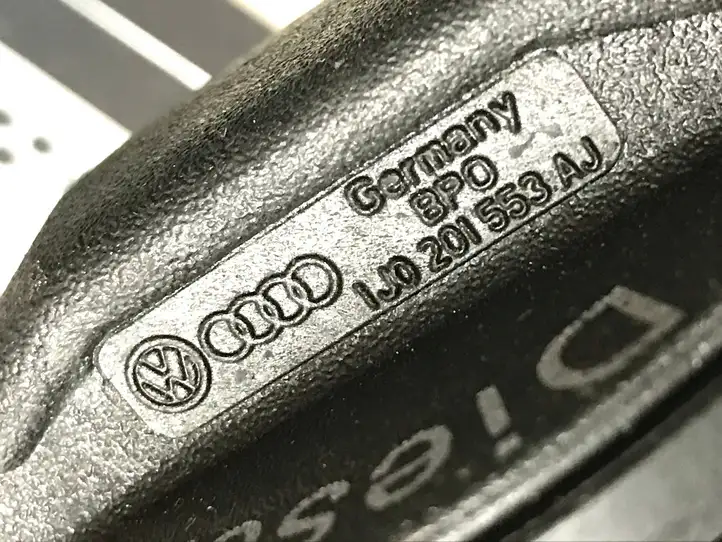 Volkswagen Golf VI (2009 - 2013) 1K9809857 Крышка топливного бака — фото 7