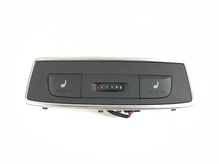 Audi A6 C7 (2011 - 2014) 4G0863351A Включатель обогрева — фото 3