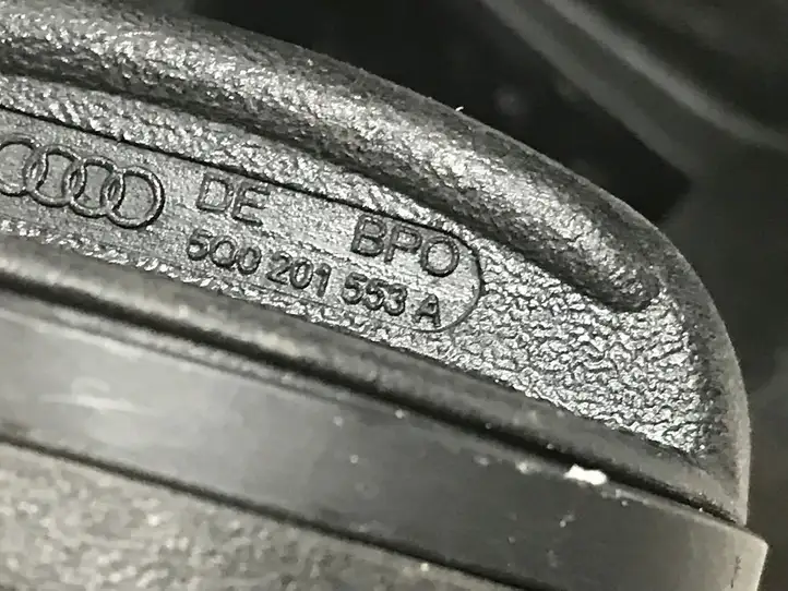 Audi A4 S4 B9 (2015 - 2019) 8W0809906 Крышка топливного бака — фото 5