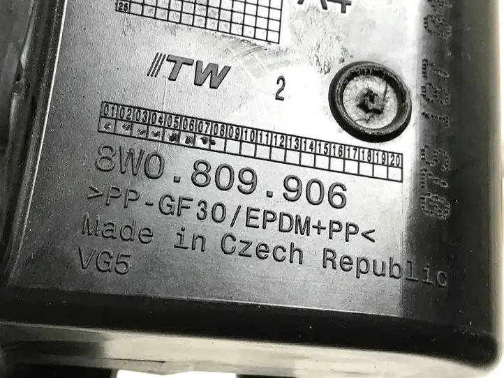 Audi A4 S4 B9 (2015 - 2019) 8W0809906 Крышка топливного бака — фото 6