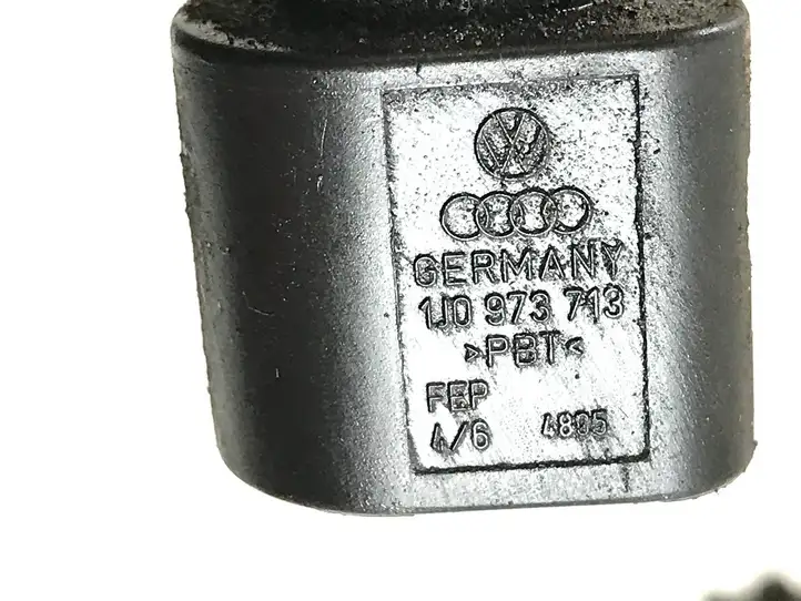 Audi A7 S7 4G (2010 - 2014) 4G0972251E Проводка заднего датчика ABS — фото 6