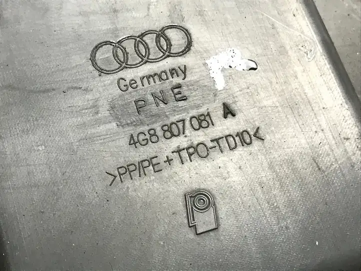 Audi A7 S7 4G (2010 - 2014) 4G8807081A Облицовка радиатора — фото 4