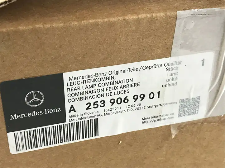 Mercedes-Benz GLC AMG (2019 - ) A2539069901 Задний фонарь в крышке багажника — фото 4