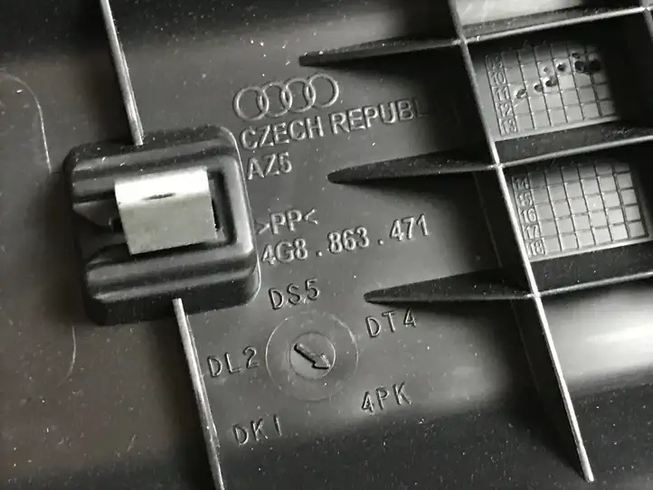 Audi A7 S7 4G (2010 - 2014) 4G8863471 Отделка порога багажника — фото 4
