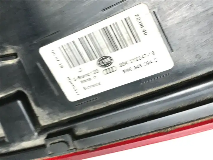 Audi A4 S4 B9 (2015 - 2019) 8W5945094D Задний фонарь в крышке багажника — фото 8