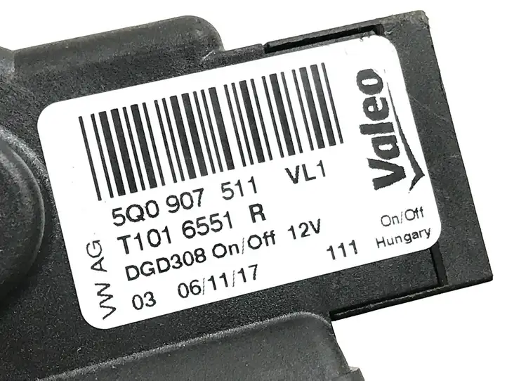 Skoda Octavia Mk3 (5E) (2013 - 2019) 5Q0907511 Двигатель задвижки потока воздуха — фото 3