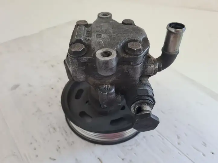 Skoda Octavia Mk1 (1U) (1996 - 2004) 1J0422154A Насос ГУР — фото 5