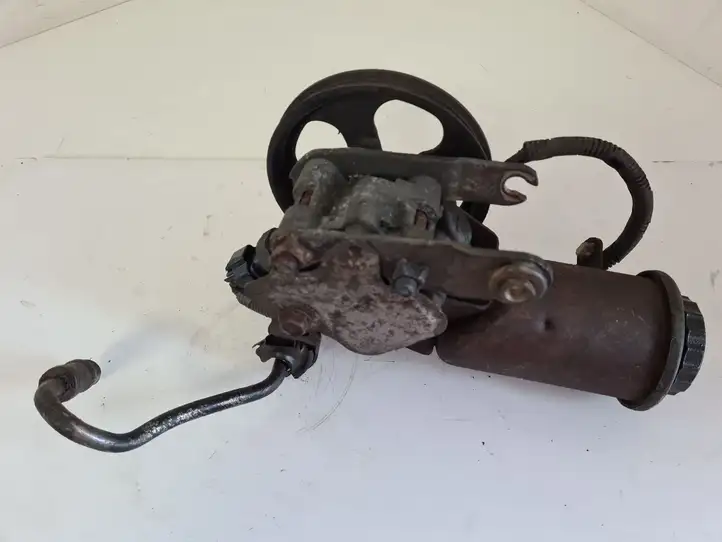 Toyota Yaris Verso (1999 - 2005) Насос ГУР — фото 2