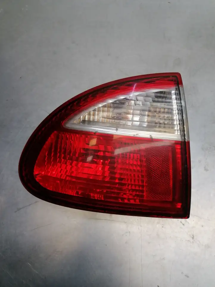 Seat Leon (1M) (1998 - 2006) 1M6945095A Задний фонарь в кузове — фото 1