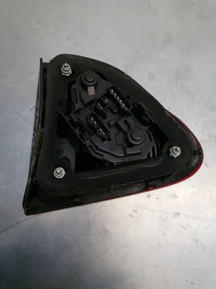 Seat Leon (1M) (1998 - 2006) 1M6945095A Задний фонарь в кузове — фото 3