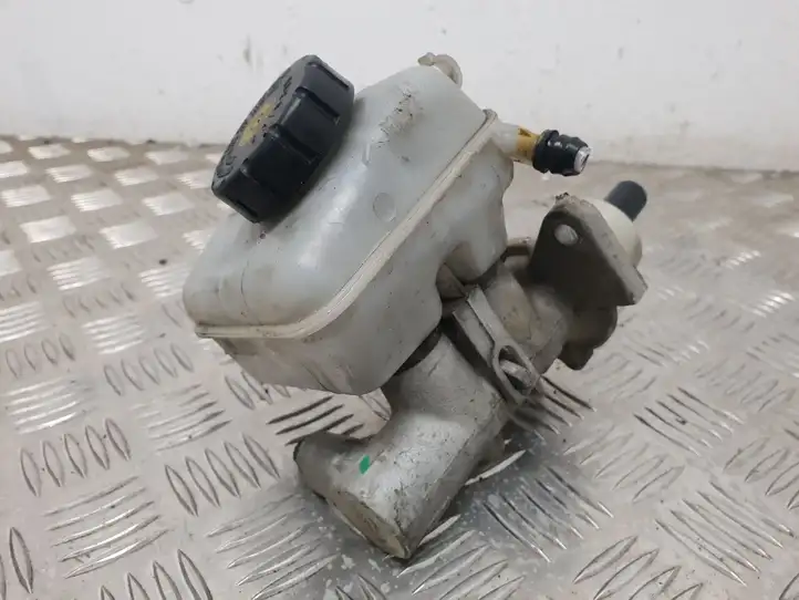 Opel Astra G (1998 - 2004) 32066734 Главный тормозной цилиндр — фото 2