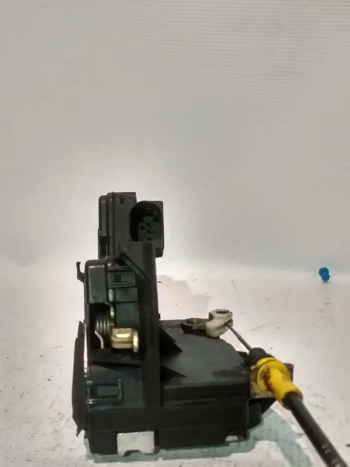 BMW 3 E46 (1998 - 2005) CUZN37 Замок передней двери — фото 3