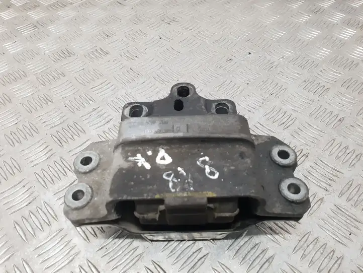 Volkswagen Touran I (2003 - 2010) 1K0199555Q Опора двигателя — фото 3