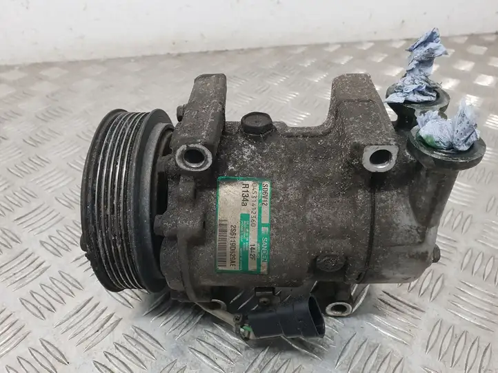 Ford Fiesta (2000 - 2005) 04531412360 Компрессор (насос) кондиционера воздуха — фото 1