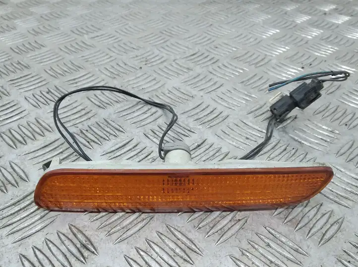 Volvo S40, V40 (2000 - 2004) 34400120 Указатель поворота передний — фото 1