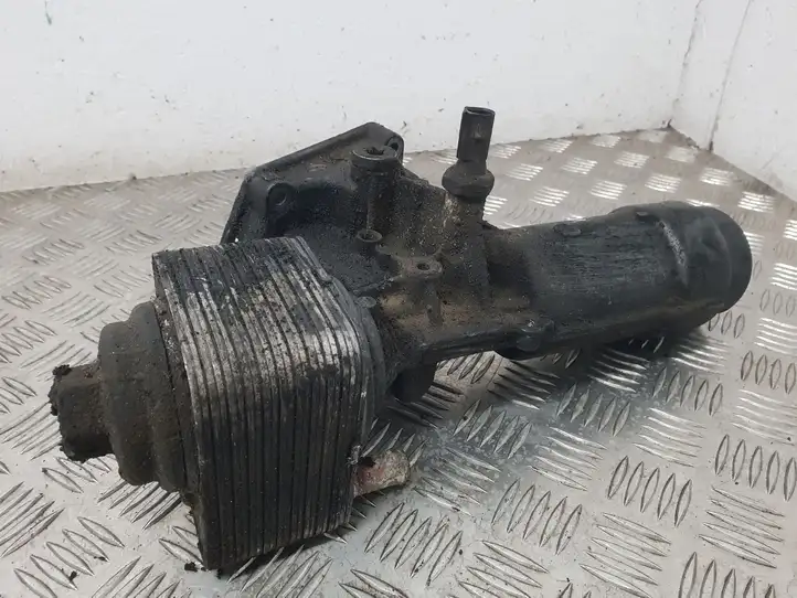 Volkswagen PASSAT B5.5 (2001 - 2005) 038115389C Кронштейн масляного фильтра — фото 3
