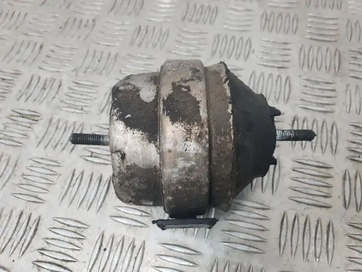 Audi A6 S6 C5 4B (2001 - 2004) 4B0199379E Опора двигателя — фото 3