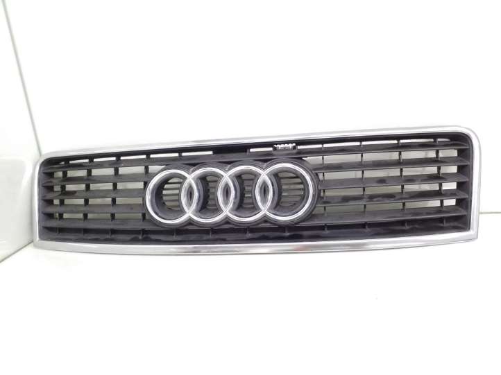 4B0853651F Audi A6 S6 C5 4B Grotelės priekinės