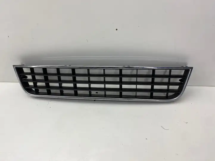 Audi A6 S6 C5 4B (2001 - 2004) 4B0807683L Нижняя решетка переднего бампера — фото 1