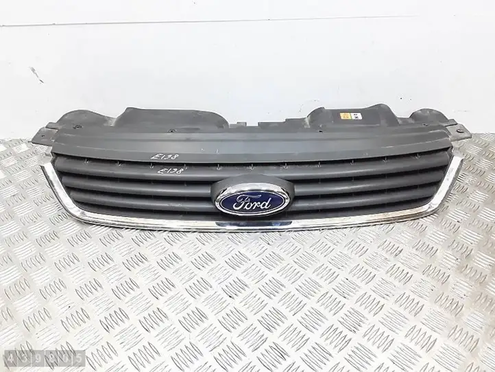 Ford Kuga I (2008 - 2012) 8V4116613A Передняя решетка — фото 1