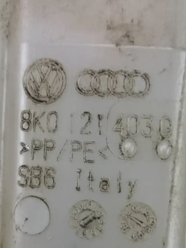 Audi A4 S4 B8 8K (2007 - 2011) 8K0121403G Расширительный бачок — фото 4
