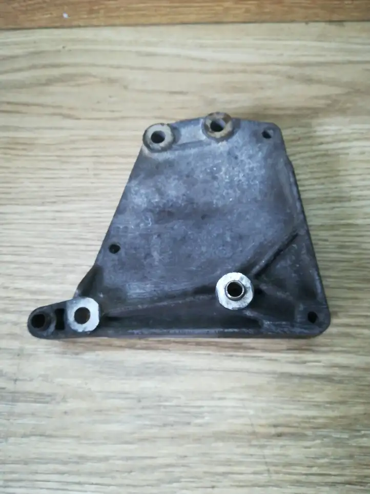 Opel Meriva A (2002 - 2006) 55188268 Кронштейн компрессора кондиционера воздуха — фото 2