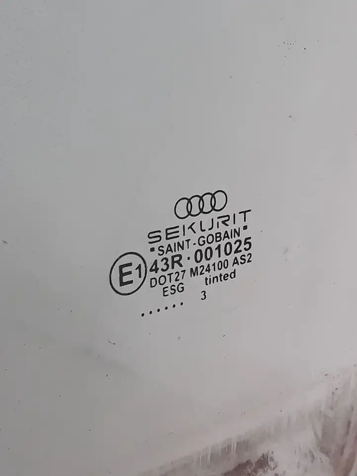 Audi A4 S4 B6 8E 8H (2000 - 2006) AS2 Стекло передней двери — фото 2
