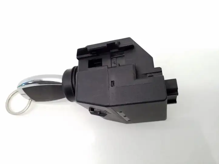 Mercedes-Benz C W203 (2000 - 2007)  A6111537779 Комплект зажигания