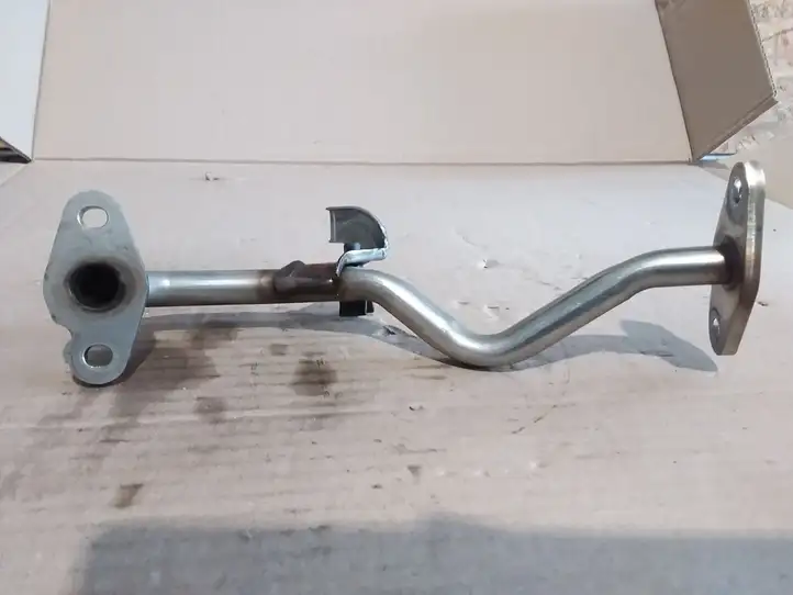 Toyota Yaris (2014 - 2019) Трубка EGR — фото 2