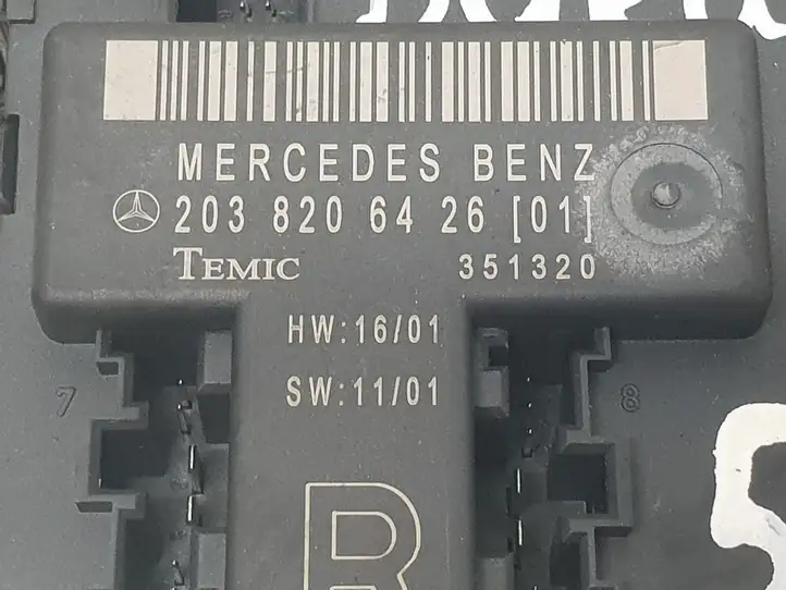 Mercedes-Benz C W203 (2000 - 2007) 2038206426 Блок управления дверью — фото 2