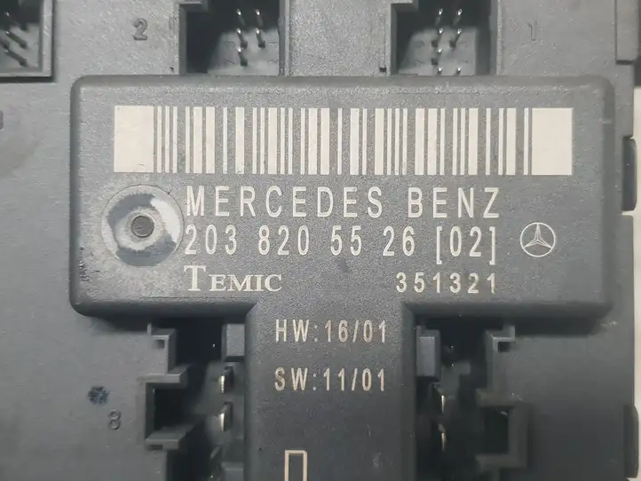 Mercedes-Benz C W203 (2000 - 2007) 2038205526 Блок управления дверью — фото 2