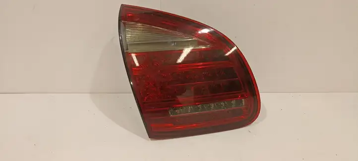 Porsche Cayenne (92A) (2011 - 2017) 7P5945093L Задний фонарь в крышке багажника — фото 2