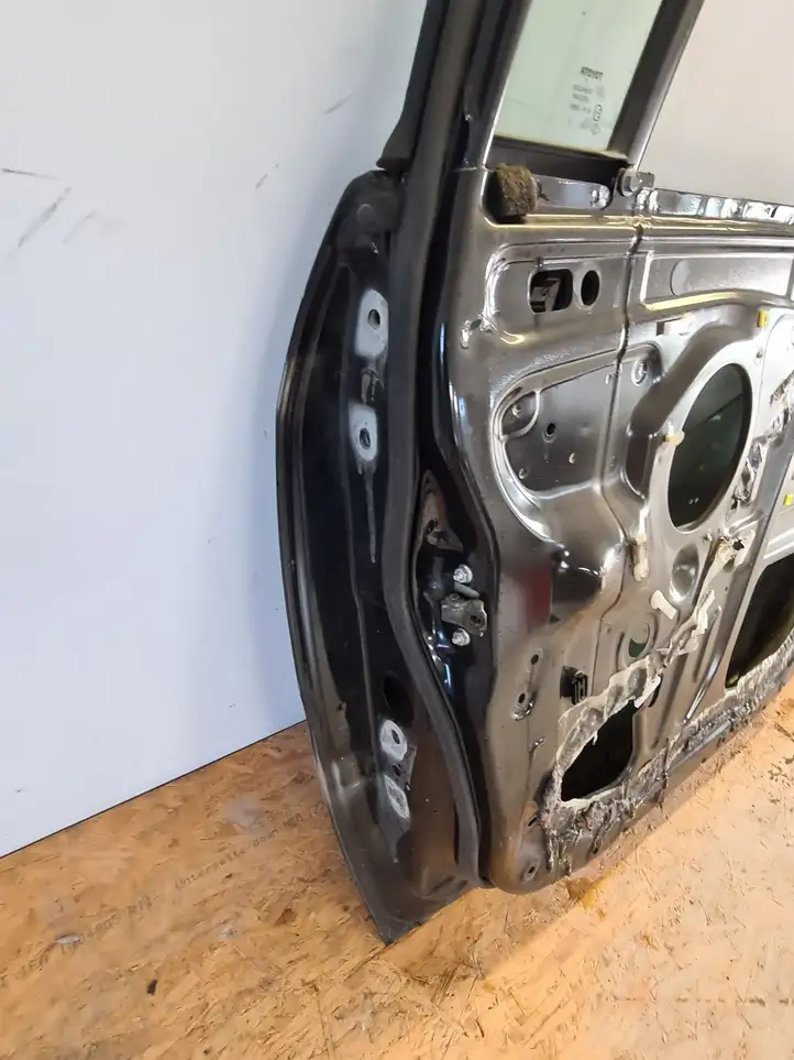Toyota Corolla Verso AR10 (2004 - 2009) Дверь — фото 3