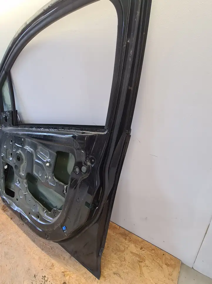 Chevrolet Spark (2009 - 2015) Дверь — фото 3