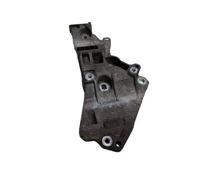 Nissan Juke I F15 (2010 - 2018) 8200669495 Кронштейн генератора — фото 4