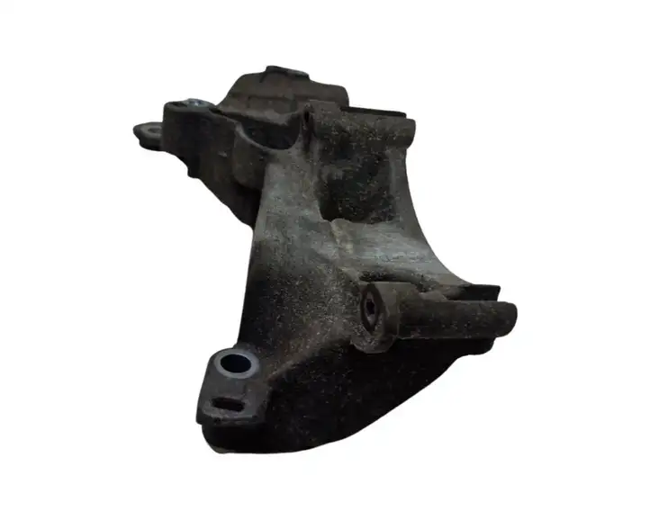 Nissan Juke I F15 (2010 - 2018) 8200669495 Кронштейн генератора — фото 5