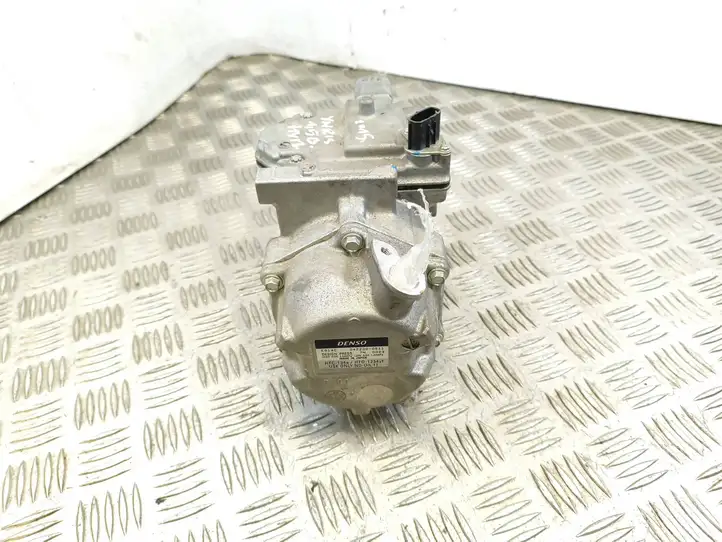 Toyota Yaris (2012 - 2014) 0422000511 Компрессор (насос) кондиционера воздуха — фото 2