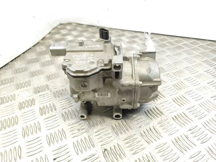 Toyota Yaris (2012 - 2014) 0422000511 Компрессор (насос) кондиционера воздуха — фото 4