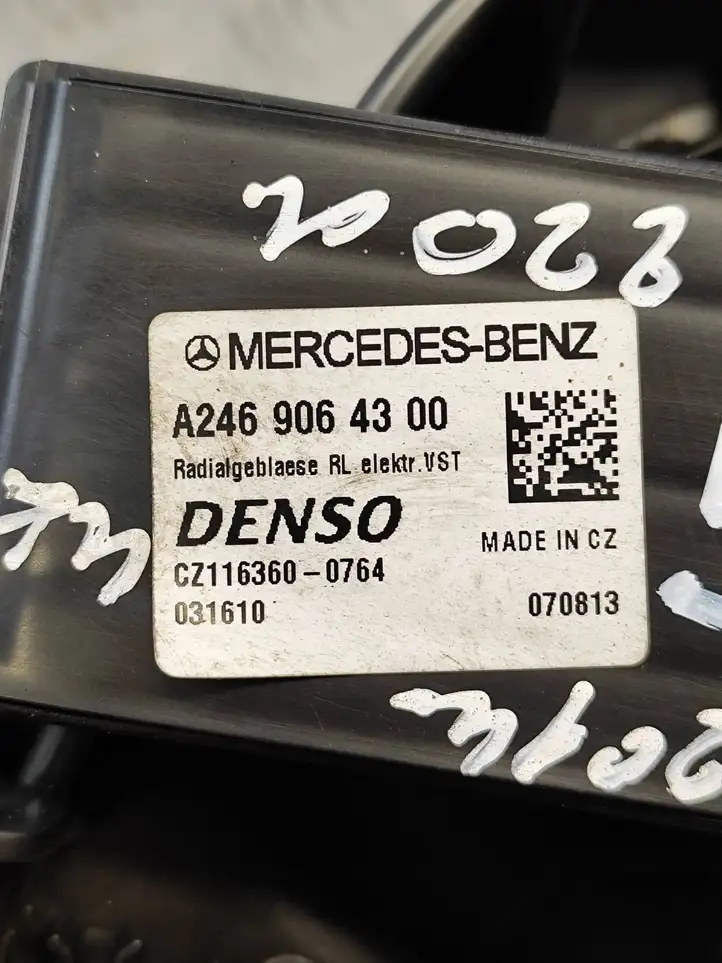 Mercedes-Benz A W176 (2012 - 2018) A2469064300 Вентилятор печки — фото 5