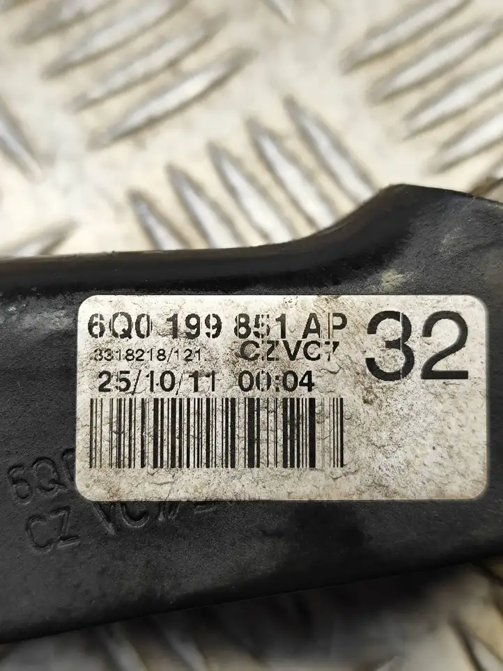 Skoda Fabia Mk2 (5J) (2007 - 2014) 6Q0199851AP Опора двигателя — фото 2
